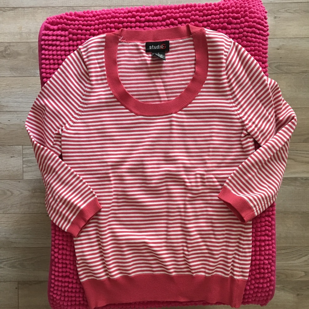 Three-quarter length pink white stripe top